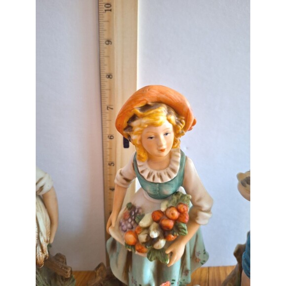 LOT Homco Figurines Harvest Farm Boy Girl With Vegetables Boy With Chicken - Picture 9 of 13